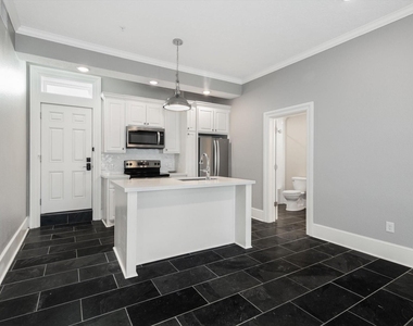 2401 Market Street - Photo Thumbnail 10