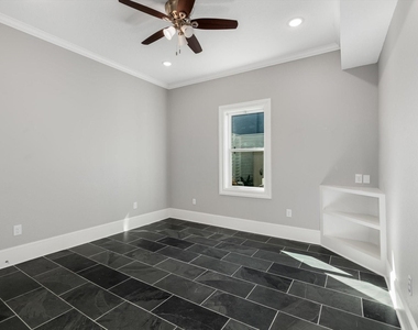 2401 Market Street - Photo Thumbnail 15