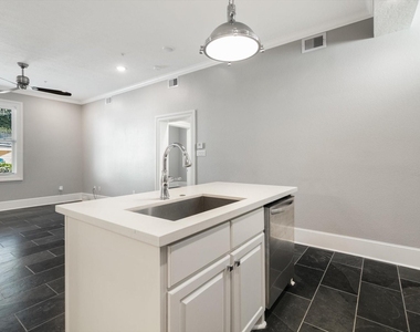2401 Market Street - Photo Thumbnail 12