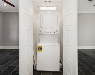 2401 Market Street - Photo Thumbnail 19