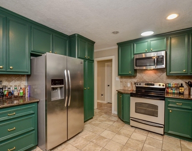 4315 Fernwood Drive - Photo Thumbnail 13