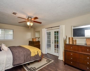 4315 Fernwood Drive - Photo Thumbnail 21