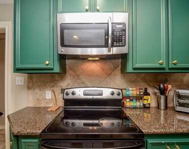 4315 Fernwood Drive - Photo Thumbnail 14
