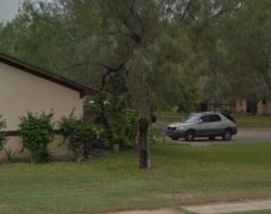 611 S Leo Avenue - Photo Thumbnail 4