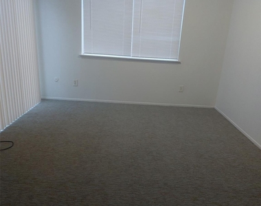 8151 Misty Ridge Lane - Photo Thumbnail 11