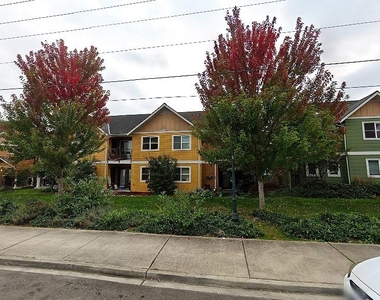525 W Mccurdy Rd - Photo Thumbnail 3