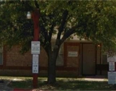 1500 E Marshall Avenue - Photo Thumbnail 4