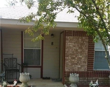 1500 E Marshall Avenue - Photo Thumbnail 1