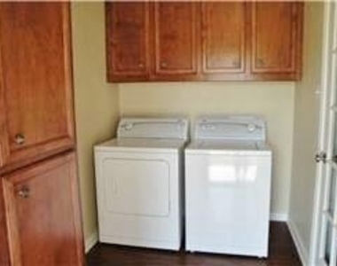 4426 25th Street - Photo Thumbnail 6