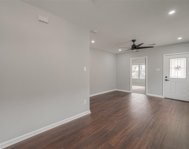 3413 Simmons Street - Photo Thumbnail 5