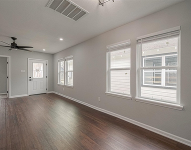 3413 Simmons Street - Photo Thumbnail 2