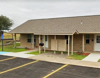 500 W Freeman Street - Photo Thumbnail 6