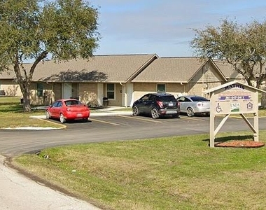 500 W Freeman Street - Photo Thumbnail 1