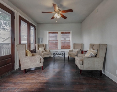 2410 Cleburne Street - Photo Thumbnail 8