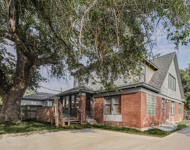 2410 Cleburne Street - Photo Thumbnail 4