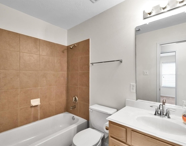 4034 Falvel Shadow Creek Drive - Photo Thumbnail 10