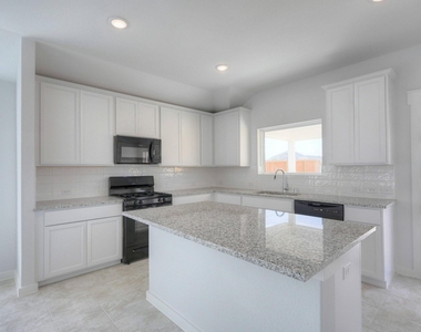 21251 Shore Bluff Drive - Photo Thumbnail 8