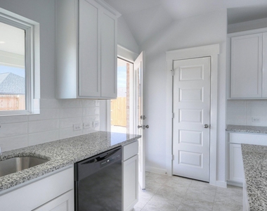 21251 Shore Bluff Drive - Photo Thumbnail 13