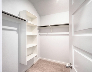 21251 Shore Bluff Drive - Photo Thumbnail 15
