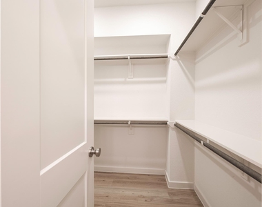 2517 Appian Way - Photo Thumbnail 27