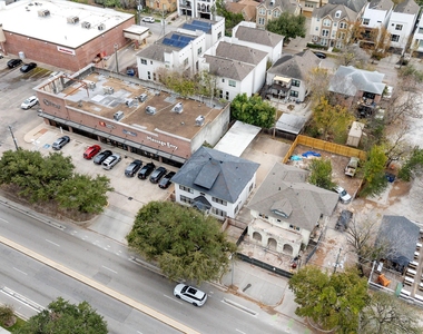 1119 Waugh Drive - Photo Thumbnail 28