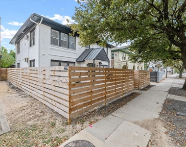1119 Waugh Drive - Photo Thumbnail 4