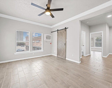 1119 Waugh Drive - Photo Thumbnail 15