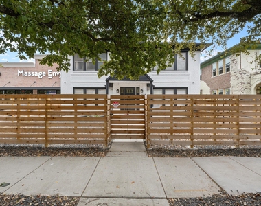 1119 Waugh Drive - Photo Thumbnail 3