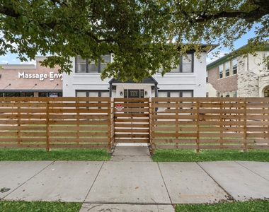 1119 Waugh Drive - Photo Thumbnail 2