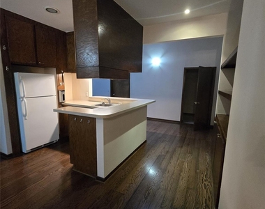 3231 Hemingway Drive - Photo Thumbnail 31