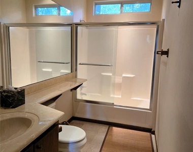 3231 Hemingway Drive - Photo Thumbnail 17