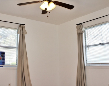 218 Smith Street - Photo Thumbnail 16