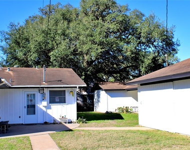 218 Smith Street - Photo Thumbnail 29