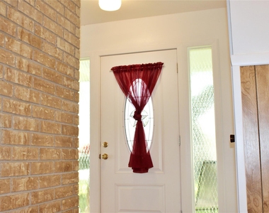 218 Smith Street - Photo Thumbnail 15