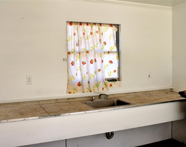 218 Smith Street - Photo Thumbnail 31