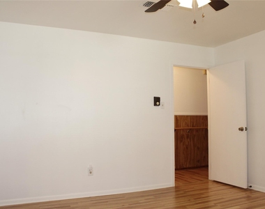 218 Smith Street - Photo Thumbnail 22
