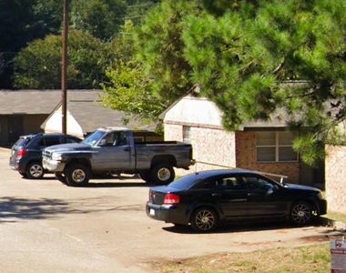 1383 W 6th Street - Photo Thumbnail 5