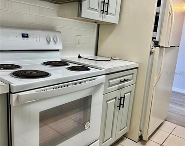 4930 Getner Street - Photo Thumbnail 13