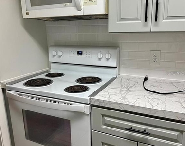4930 Getner Street - Photo Thumbnail 16