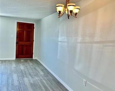 4930 Getner Street - Photo Thumbnail 2