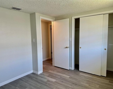 4930 Getner Street - Photo Thumbnail 27