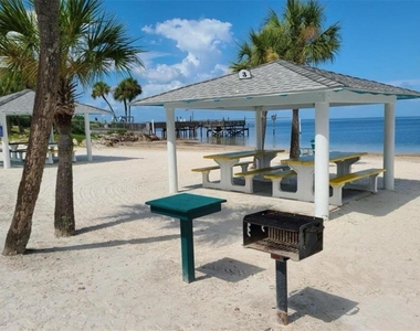 4930 Getner Street - Photo Thumbnail 43