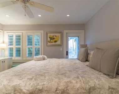 110 Devon Drive - Photo Thumbnail 12