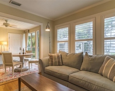 110 Devon Drive - Photo Thumbnail 5