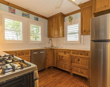 110 Devon Drive - Photo Thumbnail 23