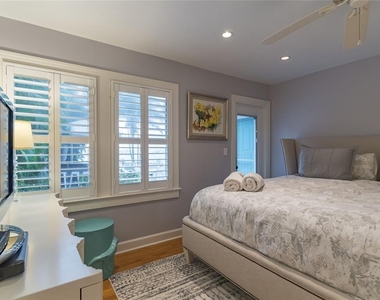 110 Devon Drive - Photo Thumbnail 11