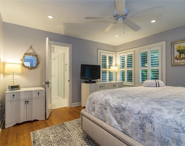 110 Devon Drive - Photo Thumbnail 10