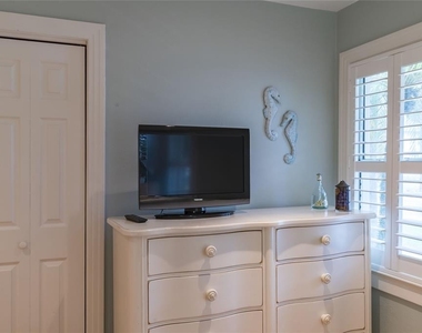 110 Devon Drive - Photo Thumbnail 19
