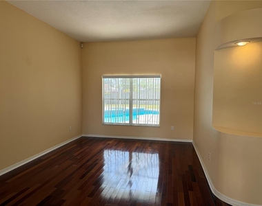 18230 Dolly Brook Lane - Photo Thumbnail 4