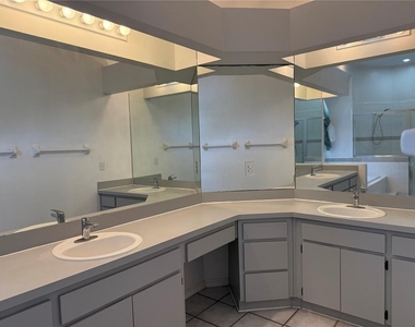 18230 Dolly Brook Lane - Photo Thumbnail 9